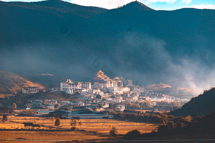 Songzanlin寺，又称甘登寺（香格里拉），云南)