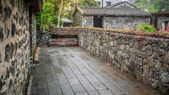 海南海口火山岩建成的Meishe火山村老房子