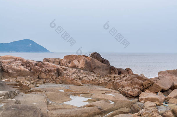 <strong>舟山</strong>群岛普陀山的岩石和海滩，是菩萨阿瓦洛基特拉（观音）中国菩萨的一个著名遗址)