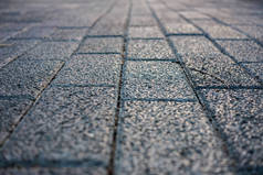 旧复古粗糙的砖走道（人行道，人行道）的街道背景或纹理 - 建设 + 最终目标概念.
