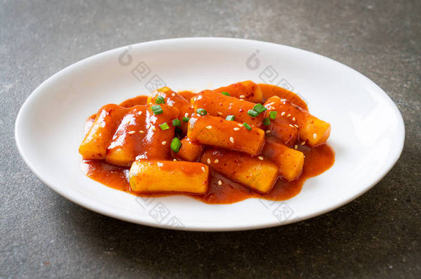 韩国米糕棒辣酱（Tteokbokki）-韩国风味