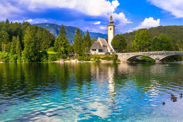 斯洛文尼亚印象深刻的Bohinj湖，特里格拉夫国家公园.