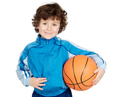 可爱的孩子打篮球