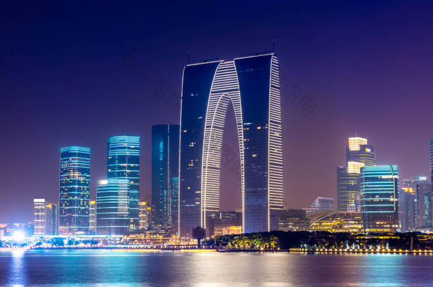 苏州金吉湖与建筑景观夜景