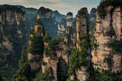 张家界森林公园武陵园风景区的岩层