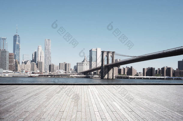 空的街道以现代城市纽约作为背景