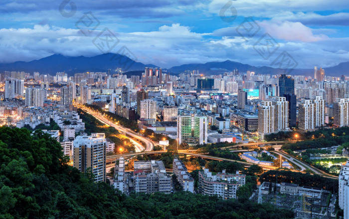 中国深圳市在夜里图片-包图网企业站