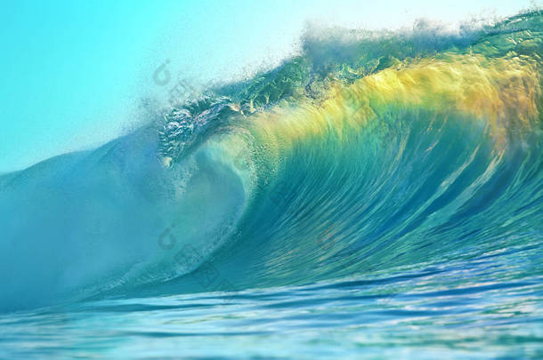 海浪。热带<strong>海水</strong>。没有人冲浪膨胀