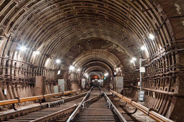 乌克兰基辅地铁隧道（乌克兰基辅）)