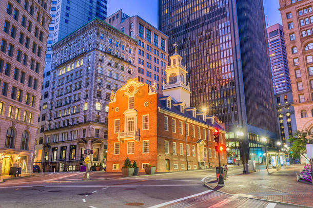 波士顿，马萨诸塞州，美国旧议会大厦和城市景观.
