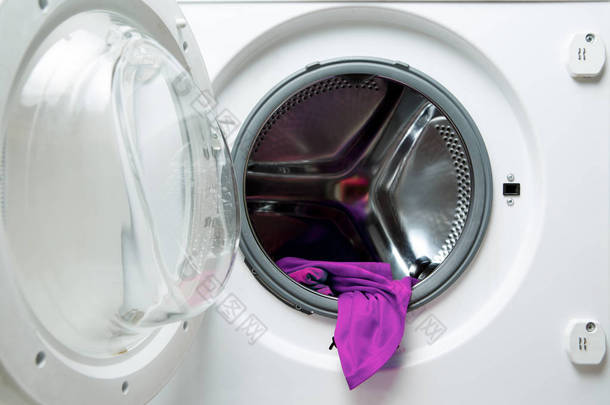 紫布清洗机的图像