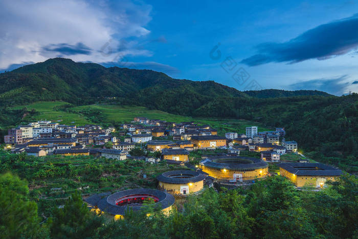 初溪土楼群集在中国福建的鸟瞰图