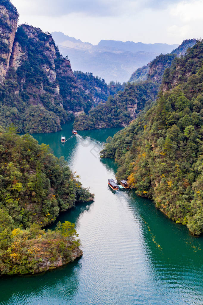 张家界宝峰湖山奇景