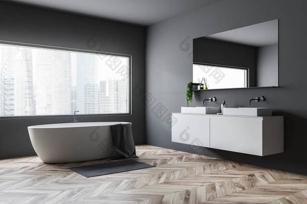 浴室的<strong>角落</strong>, 有灰色的墙壁, 木地板, 白色的浴缸站在大窗户下, 双水槽在白色的台面上。3d 渲染