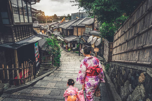 日本京都平山县的旅行者