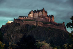 爱丁堡城堡以喷泉为著名的城市地标.1.联合王国.