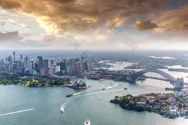 悉尼港，新南威尔士州，澳大利亚黄昏