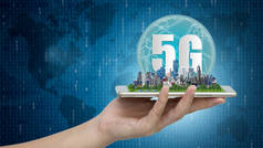 5g 网络无线系统和物联网、智能城市和通信网络与现代城市模式在智能手机的手上, 连接全球无线设备.