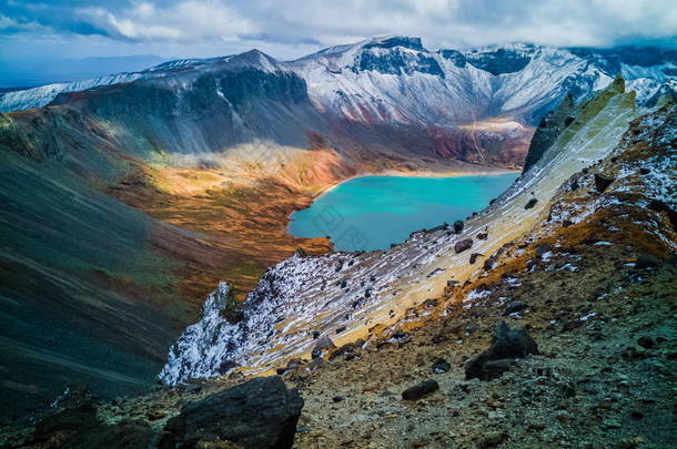 2018年那边朝鲜族自治州白头山或长白山天湖 (天池湖) 风景, 2018年9月26日.