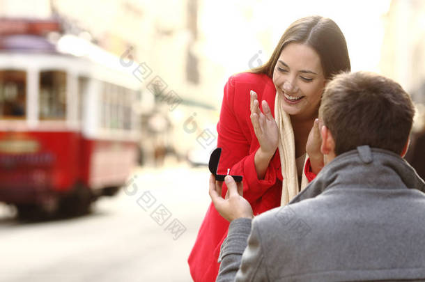 在街上的求婚