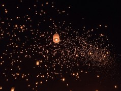 福来 kratong。泰国。清迈.