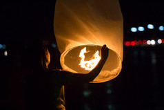 天灯飞泰国灯笼 loy kratong 节