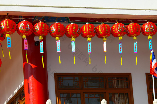 在<strong>中国</strong>新的一年一天的<strong>中国</strong>灯笼。在新的一年一天的周年纪念。在<strong>中国</strong>寺庙灯笼