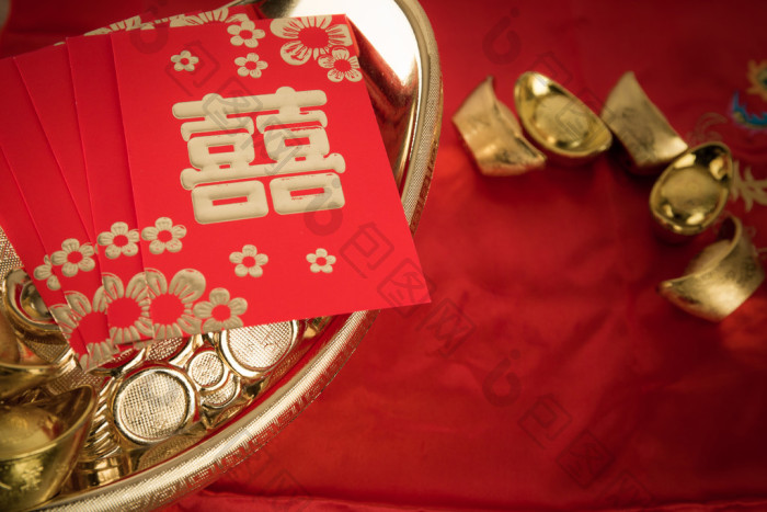 红色的口袋和古代中国金元宝上木与图片-包图网企业站
