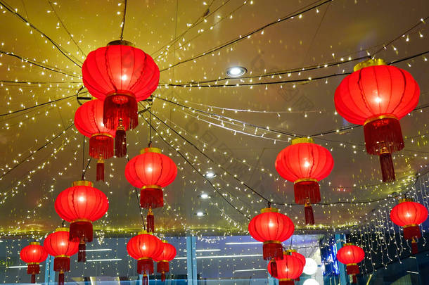 农历新年商场装饰用的中国灯笼.