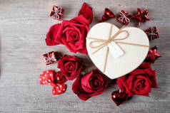 情人节的概念与红玫瑰, 礼品盒和水疗