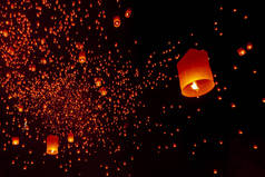 清迈, 泰国-怡鹏节, 劳埃灯节庆祝在清迈1000多个浮动灯笼.