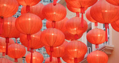 农历新年用中国传统灯笼装饰