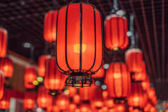 中国新的一年的红灯笼。新年期间的中国灯笼.