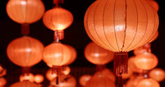 中国红灯笼为农历新年在晚上