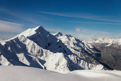 雪山, 蓝天冬季滑雪场