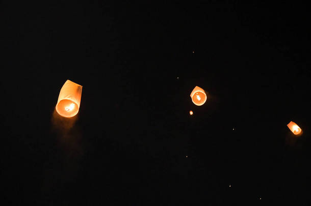 在宜鹏节和洛伊克拉通日上,美丽的无名<strong>飘飘飘</strong>扬的兰花.泰国清迈.