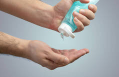 用洗手凝胶杀菌治病的人.用卫生肥皂清洁剂洗手和清洁.卫生和清洁、抗菌和验尸概念