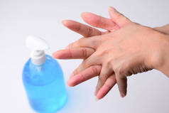 用液体酒精凝胶预防大肠埃希菌的健康洗手