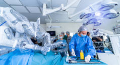 现代外科系统。医疗机器人。微创机器人手术.