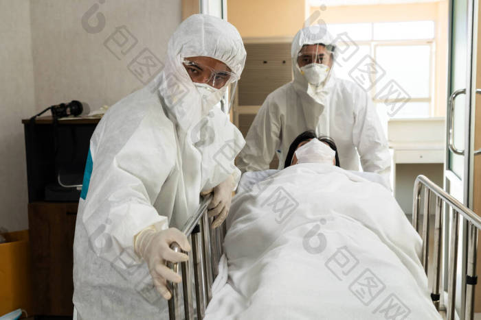急诊医生和医生将病人转移到医院的急救室医图片-包图网企业站