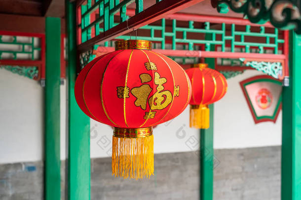 中国古代历史建筑中的<strong>灯饰</strong>，汉字翻译：新年好兆头