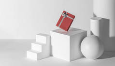 红色礼品盒，白色3D型，有银带