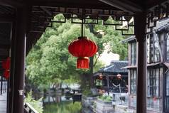 城市里的中国灯笼