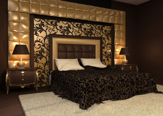 浪漫的内政。在金色豪华室内双人床。大酒店
