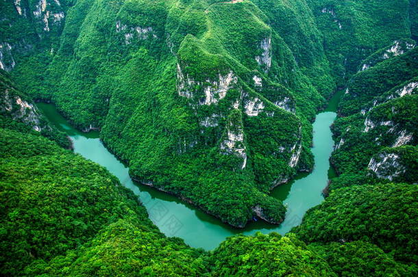 重庆云阳龙滩国家地质公园深山峡谷河