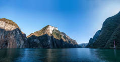 长江三峡瞿塘峡峡谷