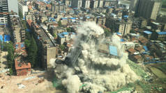 中国控制内爆中的城市建筑拆迁