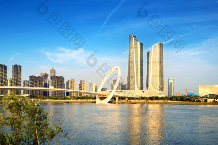 中国南京城市天际线与现代建筑夜景景观-包图企业站