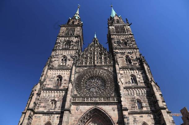 纽伦堡, 德国-中世纪地标。圣劳伦斯 (圣洛伦兹) 福音路德教会.