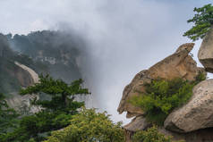 华山西峰的山水景观